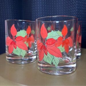 Festive Poinsettia Glass Tumblers (Set of 4)